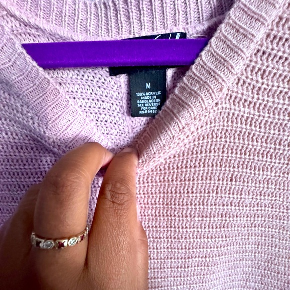 Pink sweater - Picture 2 of 3